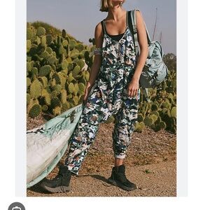 Free People Movement Hot Shot Onesie nature Multicolor camo Medium